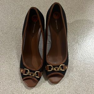 Good condition. Lightly worn (1x) size 9.5